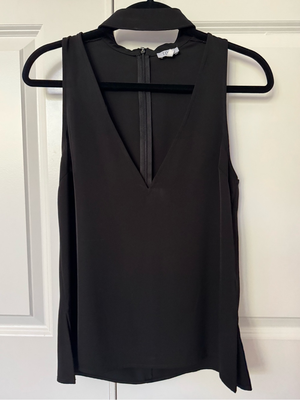 Deep V Top